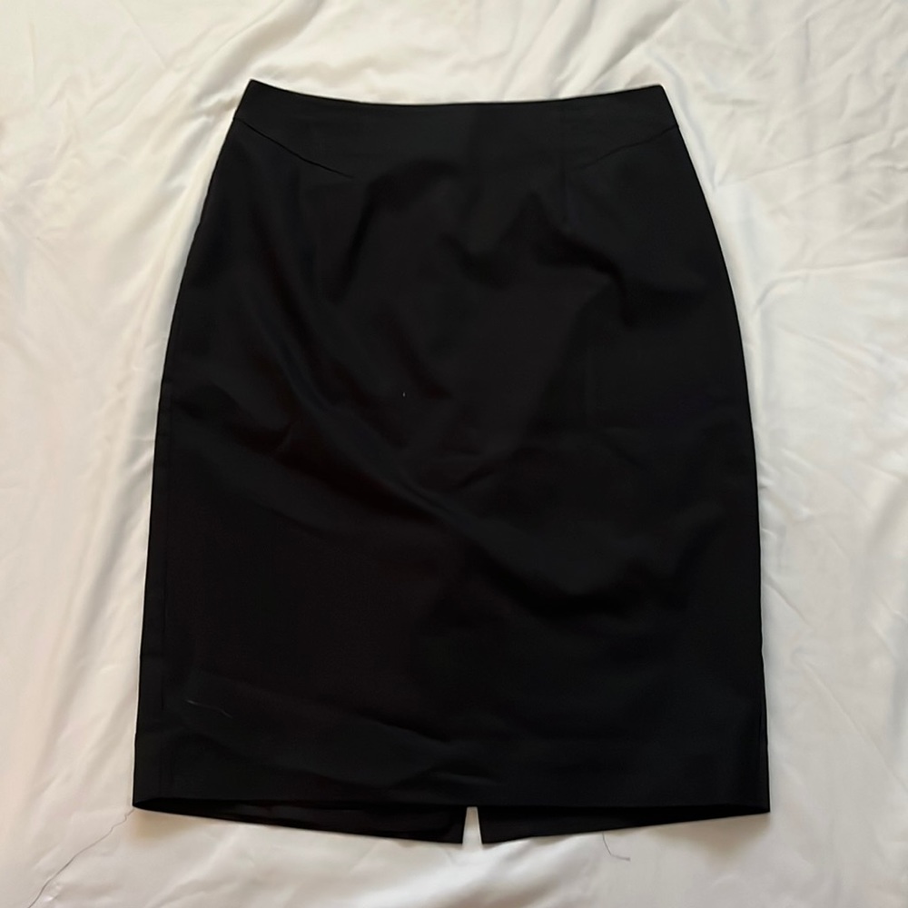 black pencil skirt